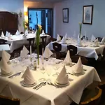 Und Restaurant -gasthaus Zur Pfalz