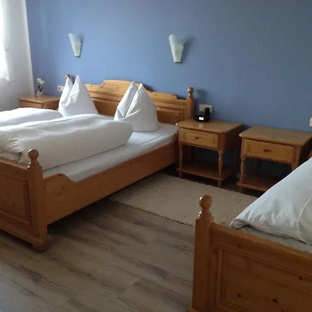 Und Restaurant -gasthaus Zur Pfalz 3*
