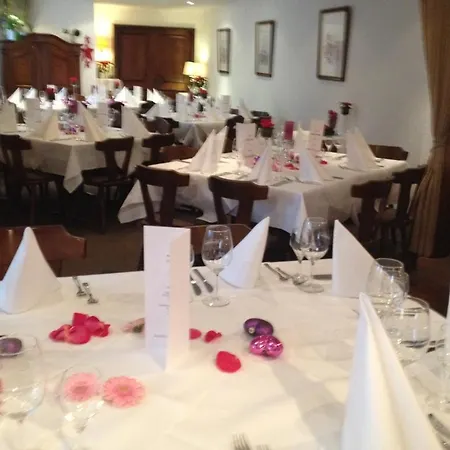 Und Restaurant -gasthaus Zur Pfalz Hockenheim