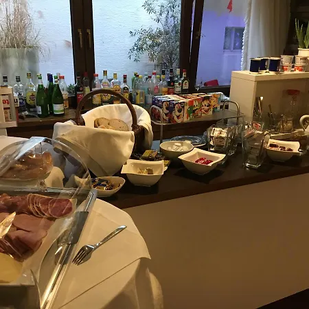 Und Restaurant -gasthaus Zur Pfalz 3* Hockenheim