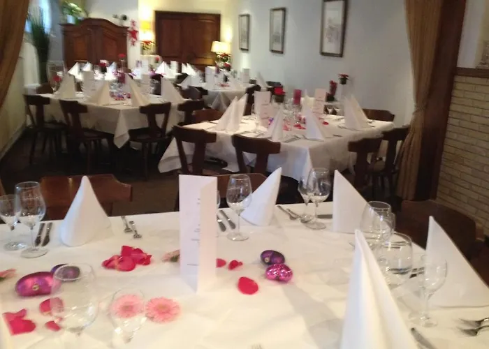 Und Restaurant -gasthaus Zur Pfalz Hockenheim