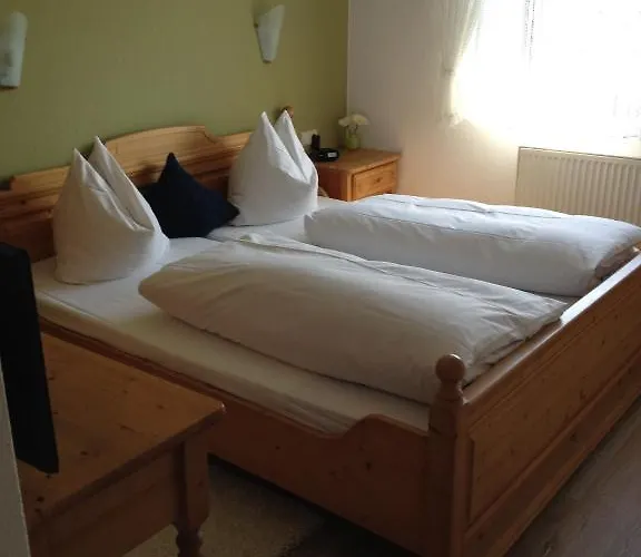 Und Restaurant -gasthaus Zur Pfalz Vendégház